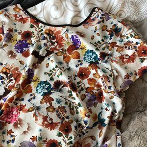 WAYF colorful floral boxy tee